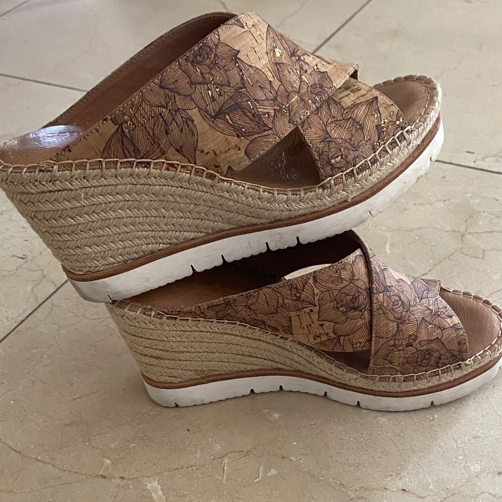 Cork Wedge Sandals - GENTLE SOULS by Kenneth Cole
